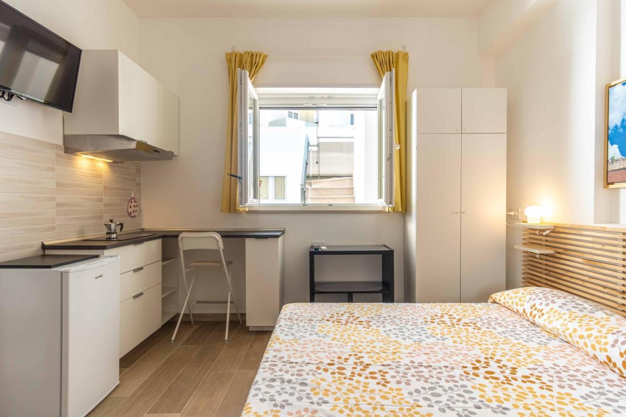 Seven Notes Guest House Бари Экстерьер фото
