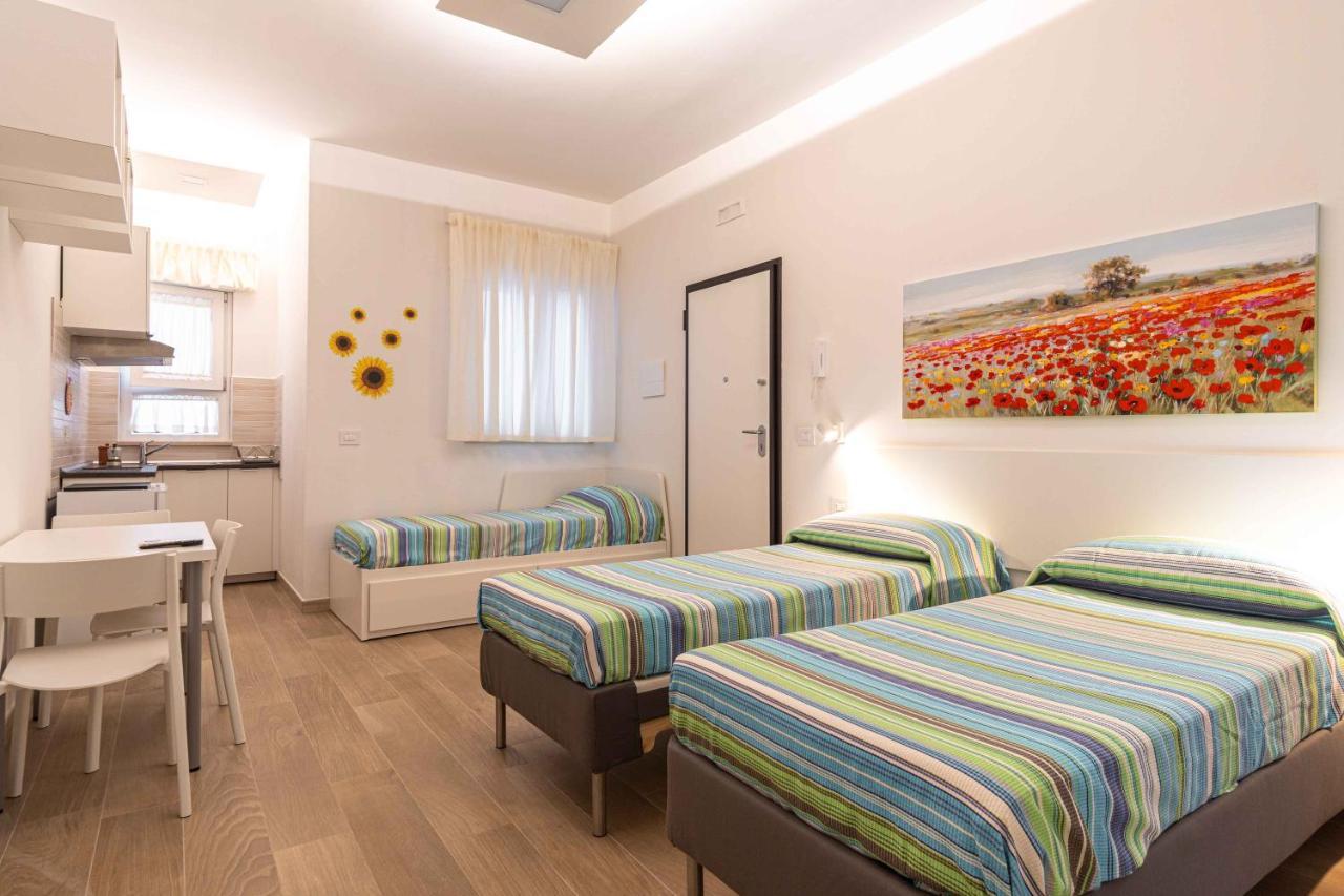 Seven Notes Guest House Бари Экстерьер фото