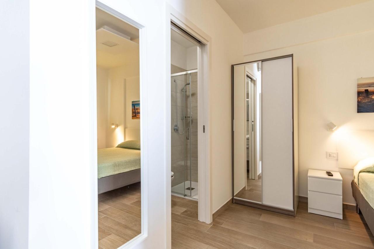 Seven Notes Guest House Бари Экстерьер фото